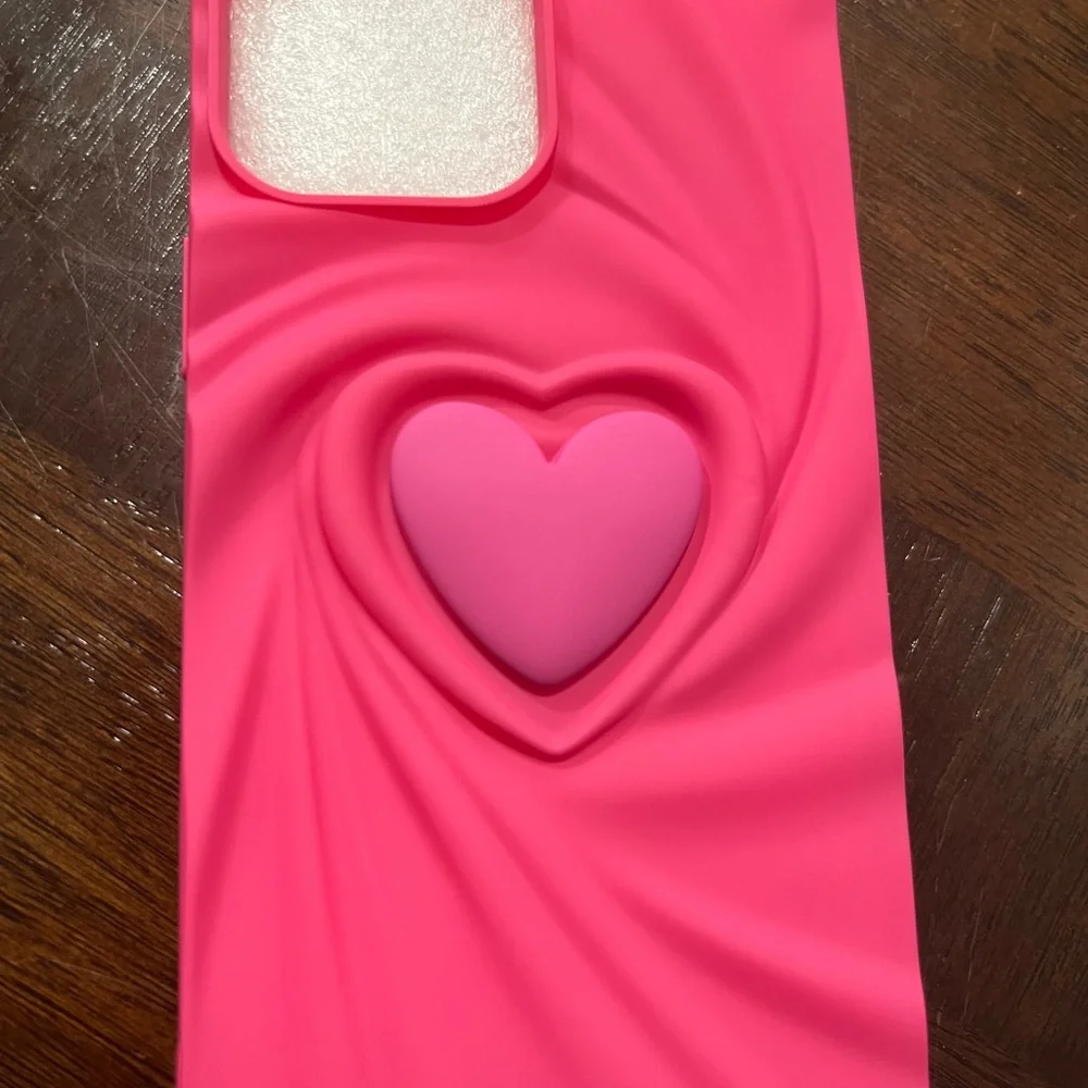 Covers iPhone 13, 14 and 15 pro Max